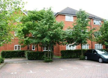 2 Bedrooms Flat to rent in Ashdene Gardens, Reading RG30