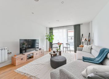 Thumbnail 2 bedroom flat for sale in Mast Quay, Woolwich, London