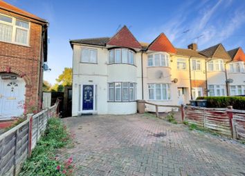 Thumbnail Semi-detached house to rent in Willow Way, Luton