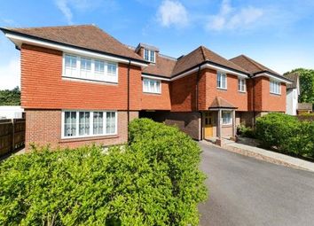 Thumbnail Flat to rent in Chequers Lane, Walton On The Hill