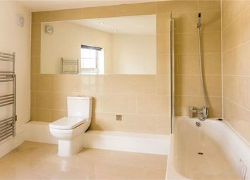2 Bedrooms Flat to rent in Middle Road, Harrow, Greater London HA2
