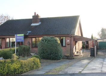 2 Bedrooms Semi-detached bungalow for sale in Oxenby Place, Easingwold, York YO61