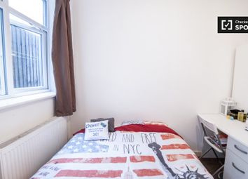 1 Bedrooms Flat to rent in Romford Road, London E7