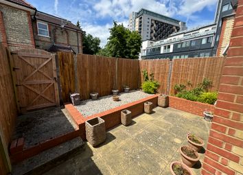 Thumbnail 1 bed flat to rent in High Road, North Finchley