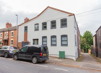 Thumbnail Flat to rent in Finedon Road, Irthlingborough, Wellingborough