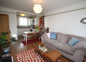 3 Bedrooms Flat to rent in Packerham House, Wellington Row, Shoreditch E2