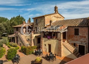 Thumbnail Farmhouse for sale in Via Belvedere, Castiglione Del Lago, Umbria, 4, Castiglione Del Lago, It