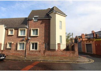 Thumbnail Town house to rent in Romulus Court, Newcastle Upon Tyne