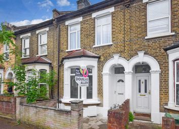 3 Bedrooms Terraced house for sale in Leslie Road, London E11