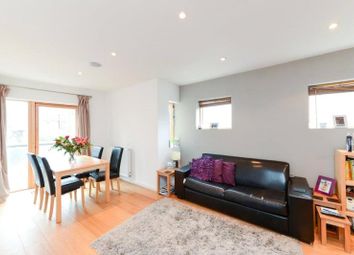 1 Bedrooms  to rent in St John's Hill, London SW11