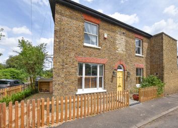 Thumbnail 2 bed cottage for sale in Westbank Road, Hampton Hill