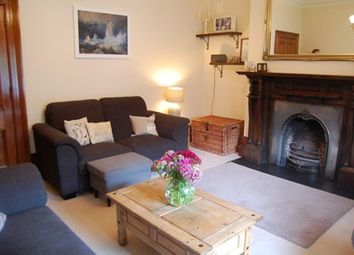 Thumbnail Flat to rent in Irvine Place, Aberdeen