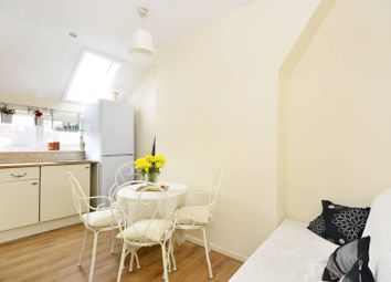 1 Bedrooms Flat to rent in Thornton Avenue, Streatham Hill, London SW2