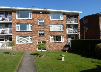Thumbnail 2 bed flat to rent in Rothamsted Avenue, Harpenden