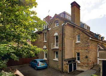 Thumbnail 1 bedroom flat to rent in Oakhill Road, Putney, London
