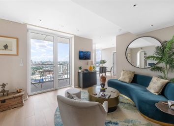 Thumbnail Flat for sale in York Place, London