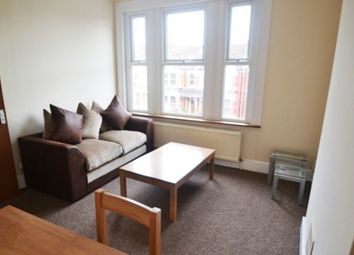 2 Bedrooms Flat to rent in Palmerston Crescent, London N13