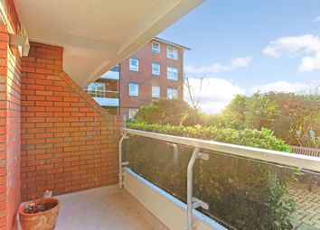 Thumbnail 2 bedroom flat for sale in Finchley Road, London