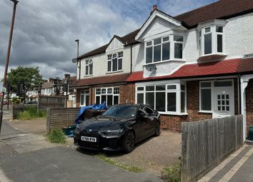 Thumbnail Terraced house to rent in Meadow Close, Ryans Park, London