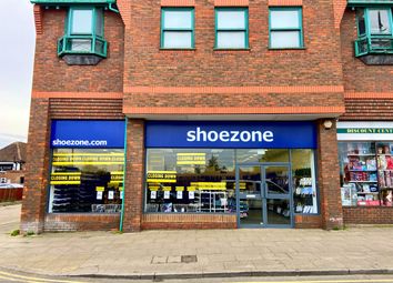 Thumbnail Retail premises to let in 7 Queensway Parade, Vernon Place, Dunstable, Bedfordshire