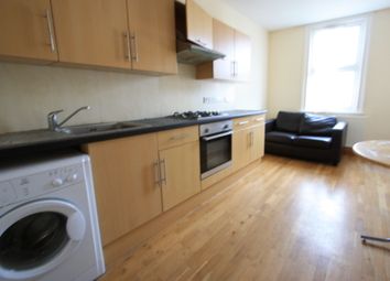 2 Bedrooms Flat to rent in Epirus Road, Fulham SW6