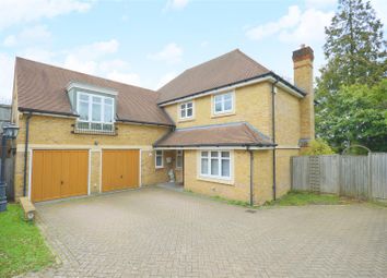 5 Bedrooms Detached house for sale in Starrock Road, Coulsdon CR5