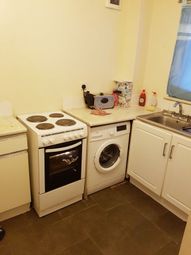 Thumbnail Flat to rent in Porter Close, Grays