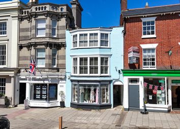 Property listing in Lymington, Hampshire