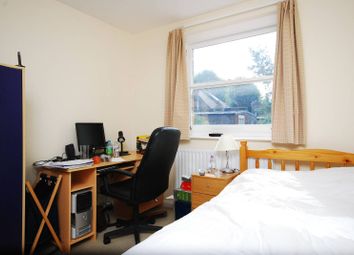 Thumbnail Flat to rent in Avenue Road, Acton, London