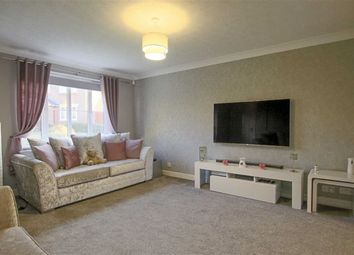 3 Bedrooms Detached house for sale in Moorside Drive, Clayton Le Moors, Lancashire BB5