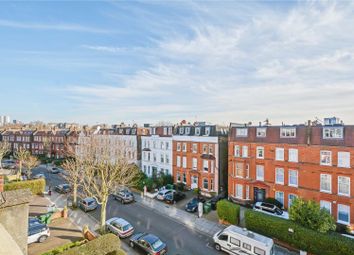 2 Bedrooms Flat to rent in Greencroft Gardens, West Hampstead NW6