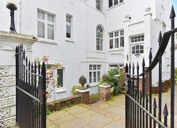 Thumbnail Flat to rent in The Avenue, Chiswick