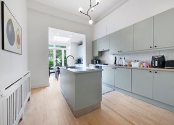 Thumbnail 3 bed flat to rent in Arundel Gardens, London