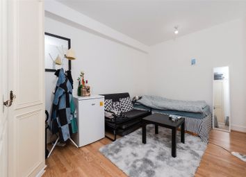 Thumbnail 1 bed flat to rent in Chelsea Cloisters, Sloane Avenue