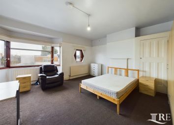 Thumbnail Room to rent in College Road, London