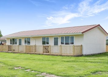 Thumbnail Mobile/park home for sale in Mill Lane, Bacton, Norwich