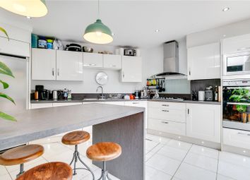 Thumbnail 2 bed flat for sale in Earlsfield Road, London