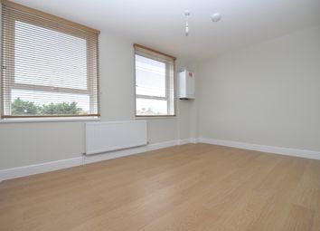 2 Bedrooms Flat to rent in Eastwood Close, South Woodford E18