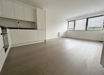 Thumbnail 2 bed flat to rent in Hubert Road, Brentwood
