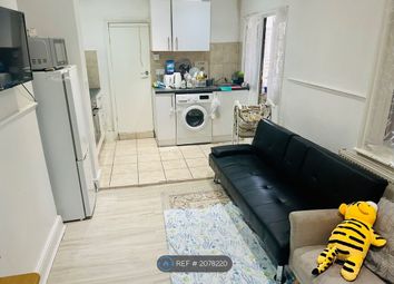 Thumbnail Flat to rent in Ground Floor, London