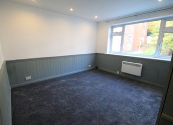Thumbnail 2 bed flat to rent in Moulton Rise, Luton
