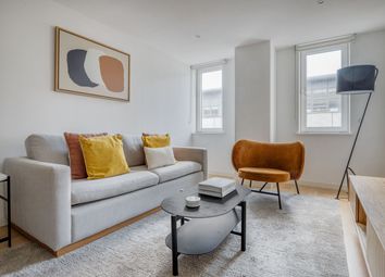 Thumbnail 2 bed flat to rent in Old Street, London