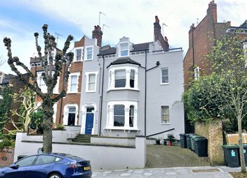Thumbnail Flat for sale in Cromwell Avenue, Highgate