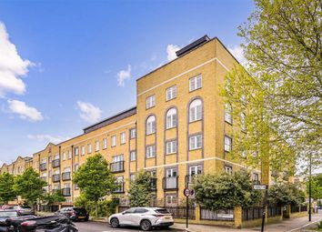Thumbnail Flat for sale in Stockwell Green, London