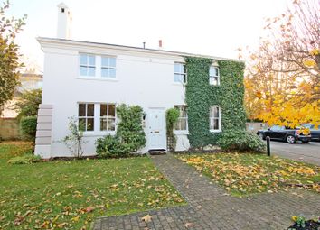 2 Bedroom Detached house for sale
