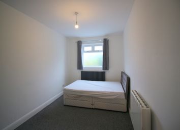 1 Bedrooms Terraced house to rent in Castleview Gardens, Ilford, Essex IG1