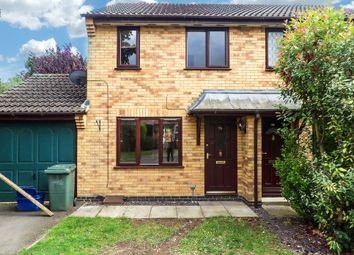 3 Bedrooms Semi-detached house to rent in Winchester Close, Banbury, Oxfordshire OX16