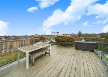 Thumbnail 2 bed flat for sale in Green Lanes, London