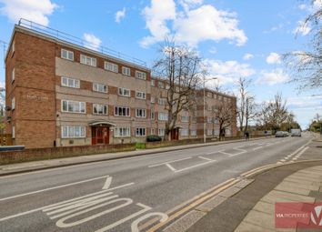 Thumbnail Flat for sale in Longwood Gardens, Ilford