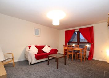2 Bedrooms Flat to rent in Grovepark Street, Glasgow G20